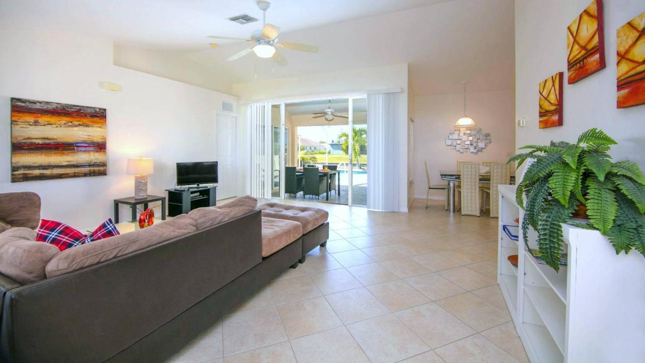 !New! Villa Waterview Cape Coral Exterior photo